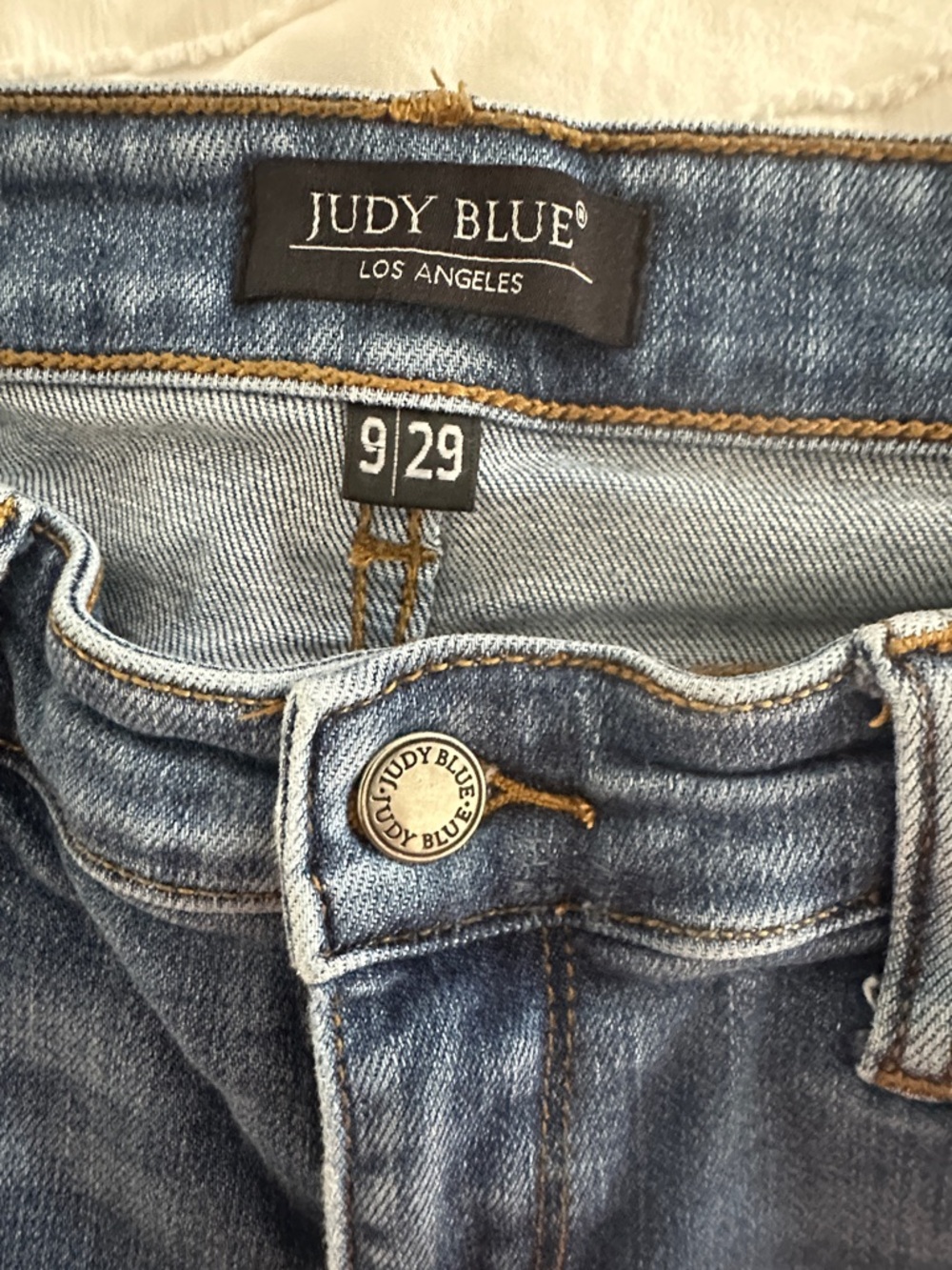 Judy Blue Medium Wash High Rise Jeans